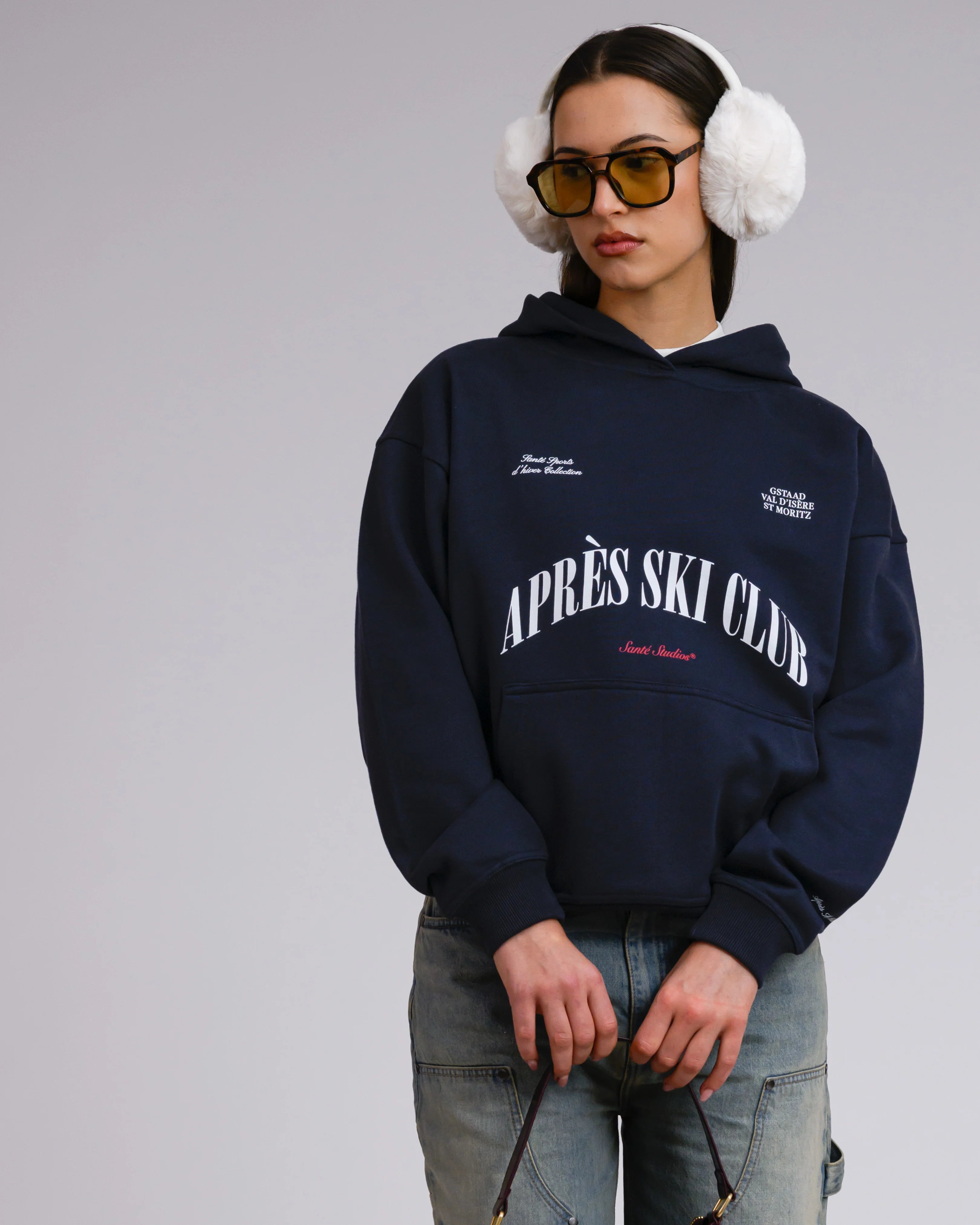 Helena is 174cm wearing S